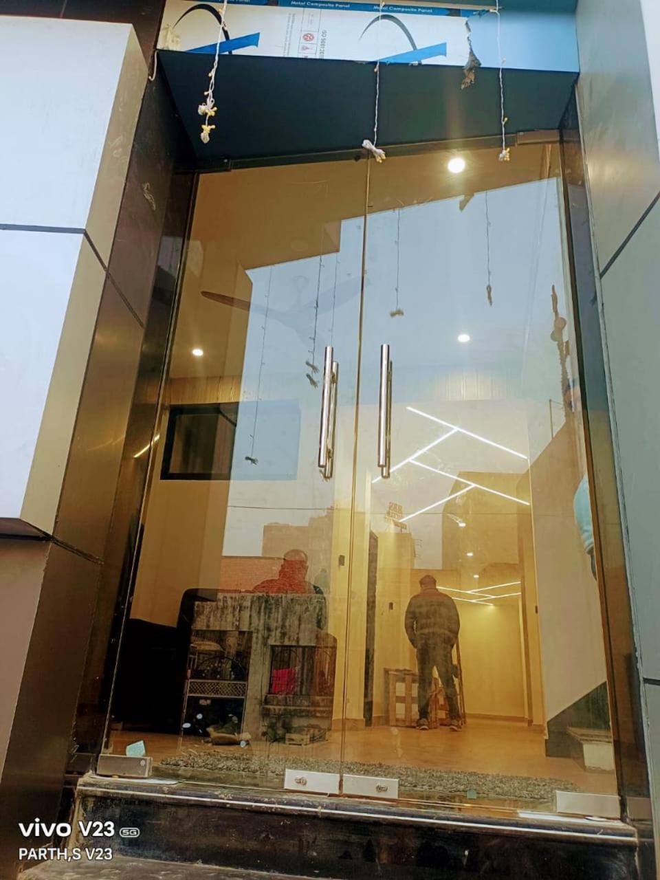 Hotel Abhinandan Ayodhya 외부 사진
