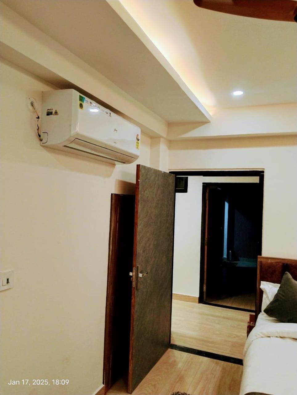 Hotel Abhinandan Ayodhya 외부 사진